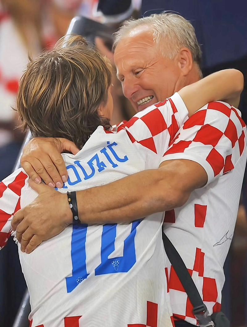 扑克中的统计秘密（揭开扑克的统计学奥秘）