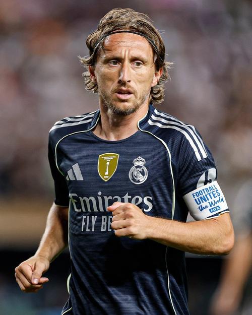 《崩坏：星穹铁道》流萤引爆流量，米哈游是如何做到的？